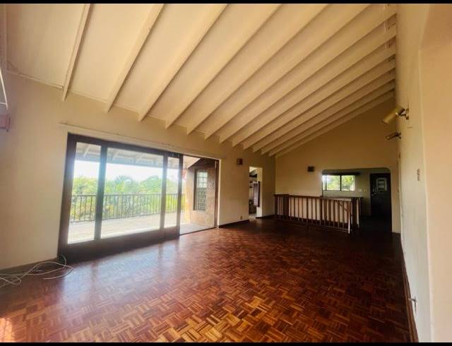 4 BEDROOM HOUSE FOR SALE IN YELLOWWOOD PARK